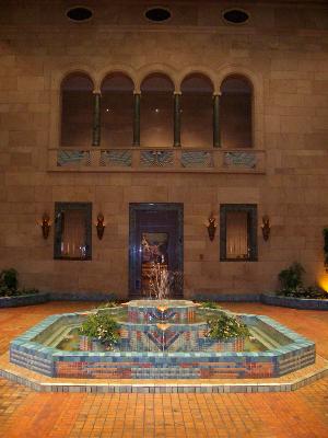 Joslyn Art Museum fountain